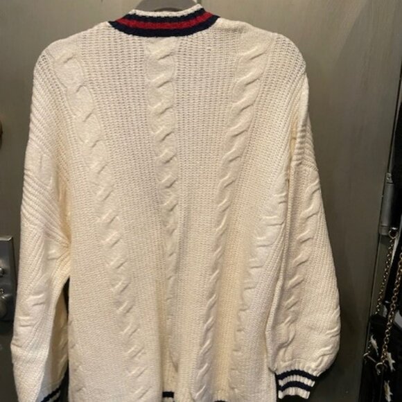 Retro Oversized Cable Knit Button-Up Cardigan - Picture 12 of 16